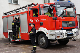 Strażacy zabezpieczają mecz Grecja - Niemcy