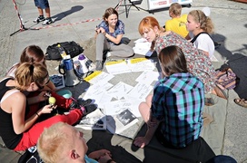 Ani wieńce, ani kwiaty