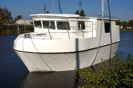 Pierwszy elbląski kuter już na wodzie