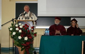 Vivat Academia!
