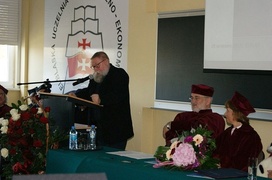 Vivat Academia!