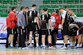 Wysoka wygrana \"Meblarzy\" (piłka ręczna)