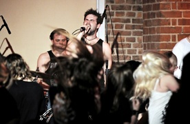 Hard, rock i cafe