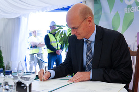 Jest wielka dziura w ziemi, będzie wielka galeria