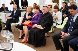 Jest wielka dziura w ziemi, będzie wielka galeria