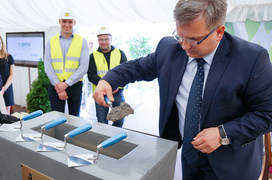Jest wielka dziura w ziemi, będzie wielka galeria