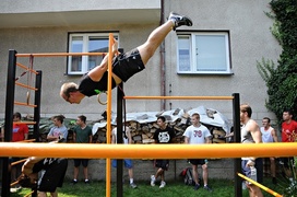 Miasto nie pomogło, zbudował więc sam