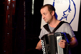 Czesław gada