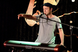 Czesław gada