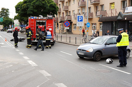 Wypadek: motocyklista uderzył w auto