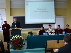 Vivat Academia!