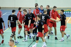 Małe derby dla Meblarzy (piłka ręczna)