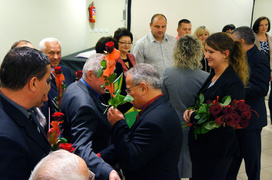 Początki były trudne, dziś gratulacje, medale i tort