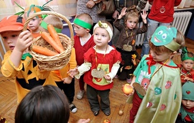 Jesienią, jesienią sady się rumienią