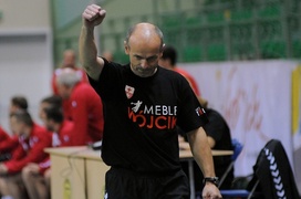 Meblarze przegrali z liderem (piłka ręczna)