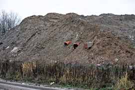 Modrzewina zawalona gruzem