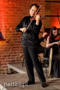 Miłość, Piazzolla i muzyka na opak