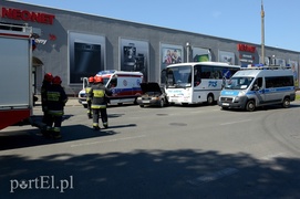 Audi wjechało wprost pod autokar