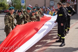 Biało-czerwony marsz w Święto Flagi