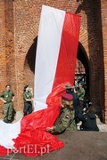 Biało-czerwony marsz w Święto Flagi