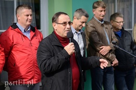 Fala płynie z falą zmian