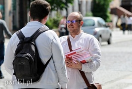 Palikot, krzyż i europarlamentarna drużyna