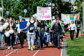 Ta młodzież nie chce palić