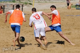Zielone bomby z Pucharem Elbląga  (plażowa piłka nożna)
