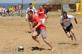 Zielone bomby z Pucharem Elbląga  (plażowa piłka nożna)