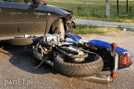Wypadek w Kazimierzowie: ranny motocyklista w szpitalu