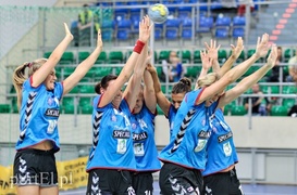 Mistrzynie lepsze, Start ostatecznie trzeci (piłka ręczna)