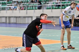 Meblarze po sześciu sparingach (piłka ręczna)