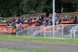 Remis z liderem (piłka nożna)