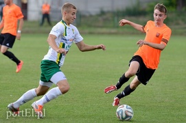 Remis z liderem (piłka nożna)