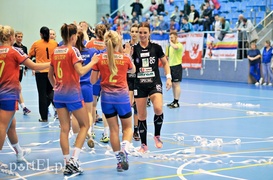 Zacięty mecz, głośny doping  (piłka ręczna)