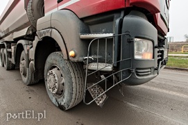 Ciężarówką wjechał w opla na Modrzewinie