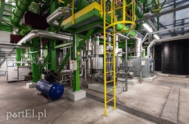 Zamiast węgla sprasowana słoma i drewno