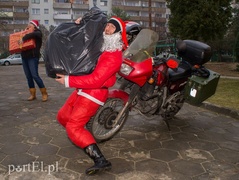 Motomikołaje sprawiają dzieciom radość