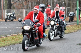 Motomikołaje sprawiają dzieciom radość