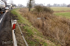 Toyotą wpadła do przydrożnego rowu