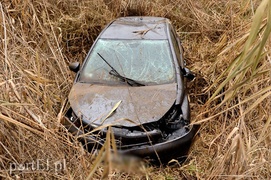 Toyotą wpadła do przydrożnego rowu