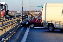 Wypadek na obwodnicy. Dwie osoby w szpitalu
