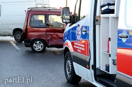 Wypadek na obwodnicy. Dwie osoby w szpitalu