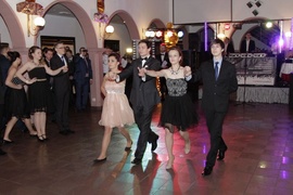 Poloneza czas zacząć, czyli studniówka w ZSTI