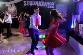 \"Mechanik\" bawił się w paryskim stylu