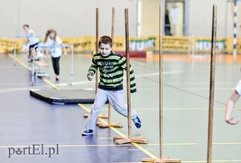 Dzieci zabijają nudę na sportowo