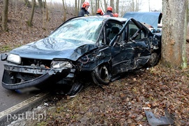 Nowe Monasterzysko: nissanem w drzewo