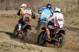 Błoto po kolana, piasek w zębach i adrenalina, która dodaje skrzydeł