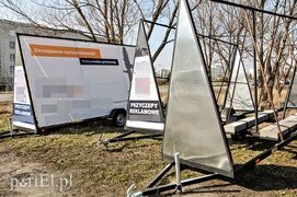 Parkują i reklamują – za jedno i drugie nie płacą