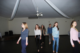 Były zdjęcia i przymiarki, przyszedł czas na choreografię